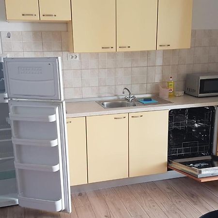 Apartments Luka Pakoštane Exterior foto