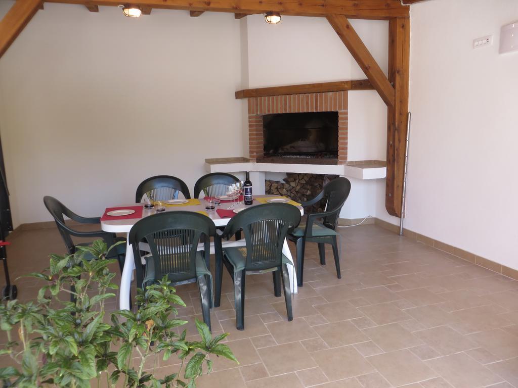Apartments Luka Pakoštane Exterior foto