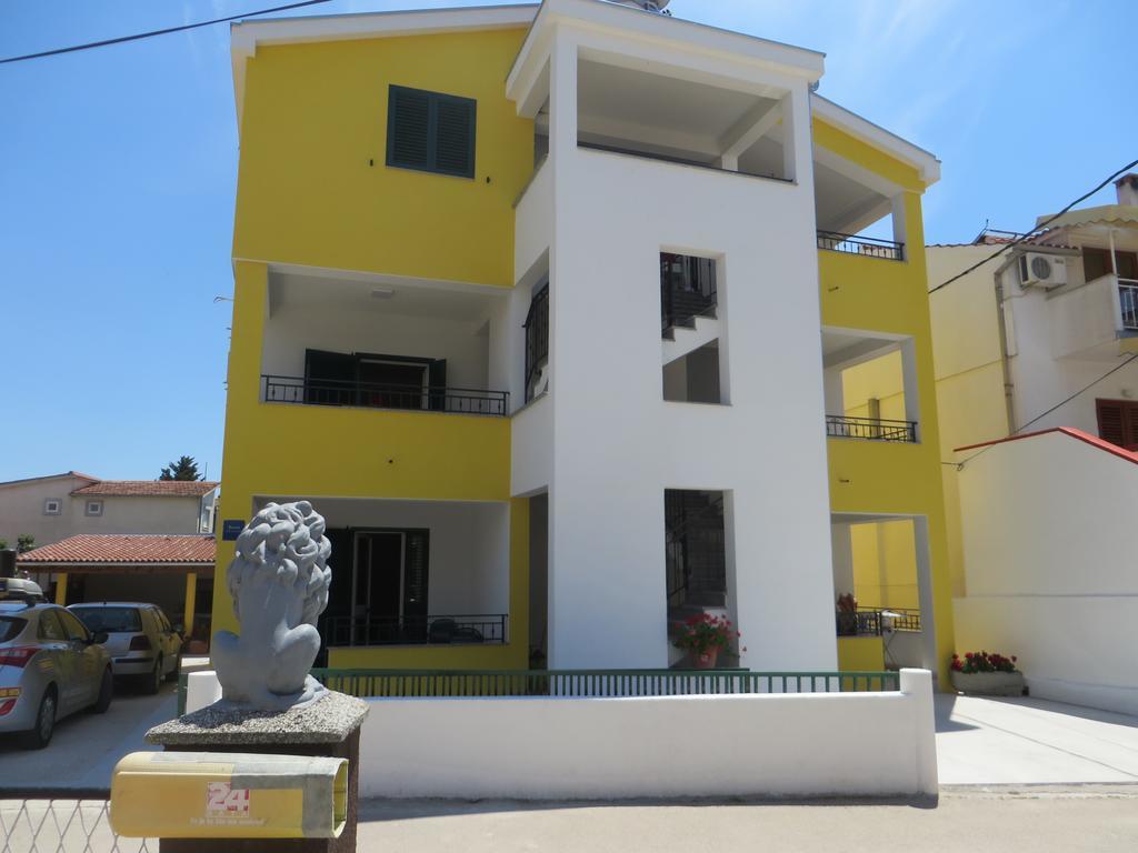 Apartments Luka Pakoštane Exterior foto